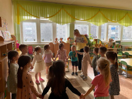 Весенний квест "В поисках волшебного цветка" Весенний квест "В поисках волшебного цветка".
